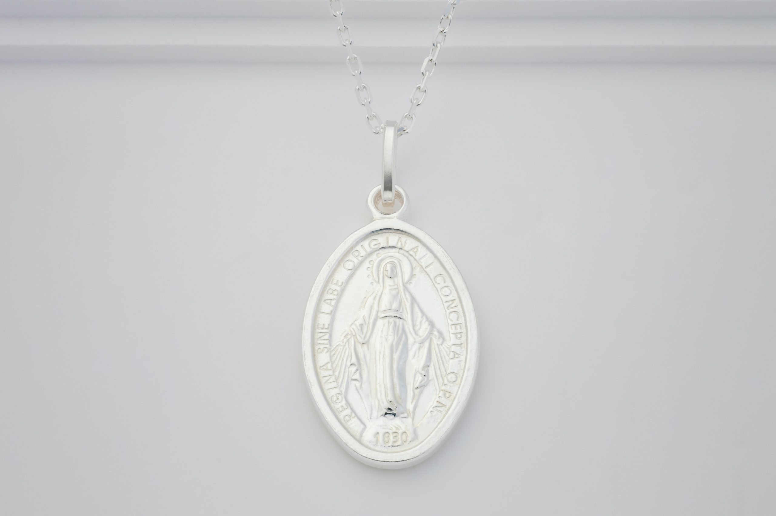 Silver Oval Mother Mary Pendant 25.0mm X 14.7mm